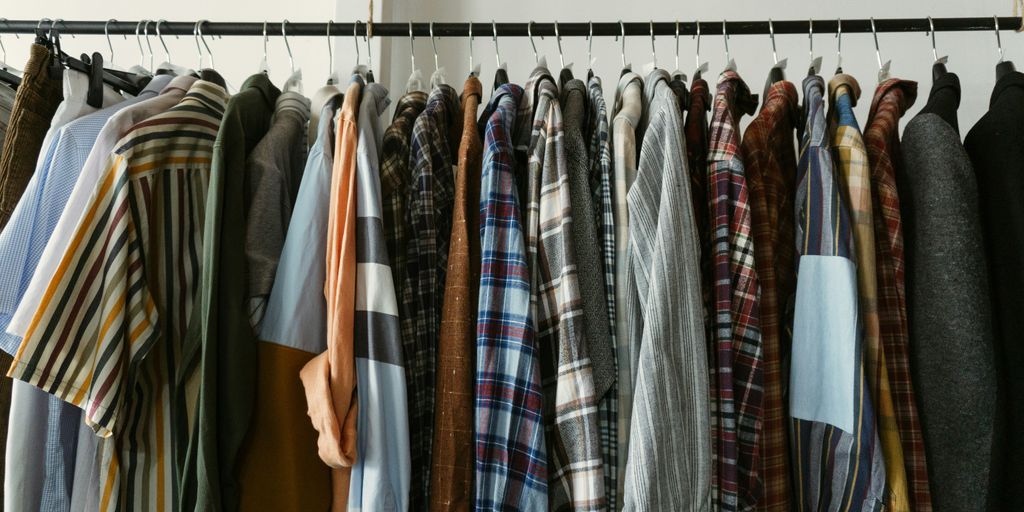 Der ultimative Leitfaden für den perfekten Kleiderschrank in der Schweiz