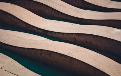 Wie man einen offenen Kleiderschrank stilvoll gestaltet